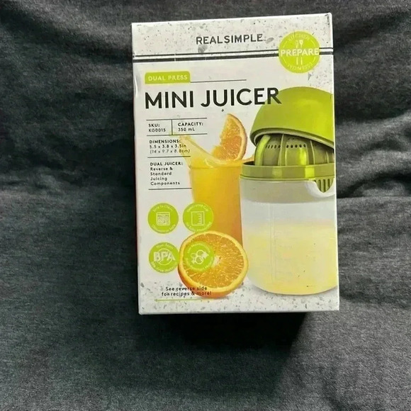 Real simple mini juicer, new in box, green and clear. - Picture 1 of 3